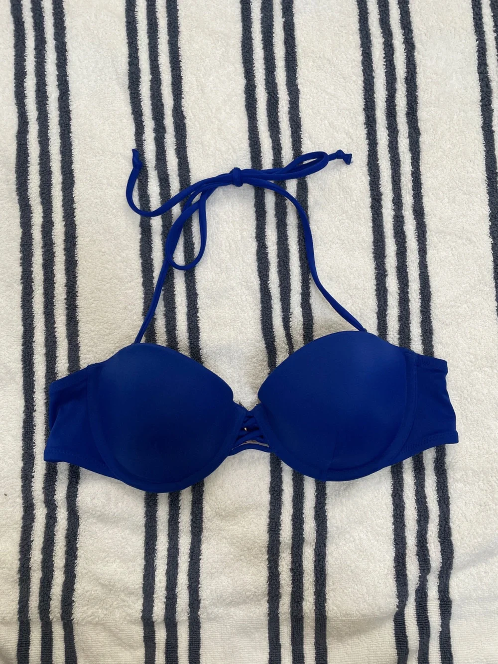 Victoria’s Secret I 34B (top)